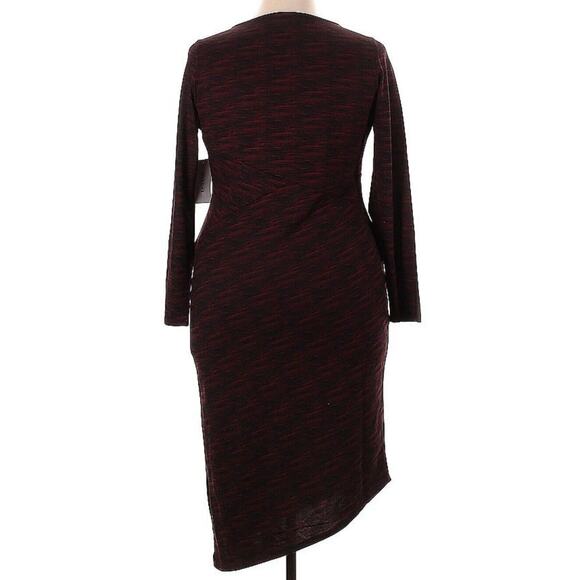 NWT Just Fab Black Red Fitted Striped Asymmetrical Hem Dress Plus Sixe 2X NEW - Picture 2 of 2